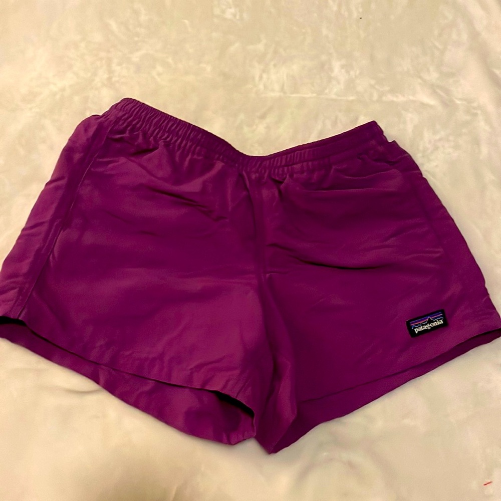 Patagonia shorts, kids XL, brand new condition, never worn.